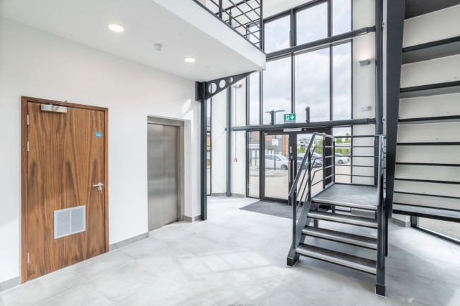 a63491d6 c1fc 40e2 adff 07dcd37120c0_web