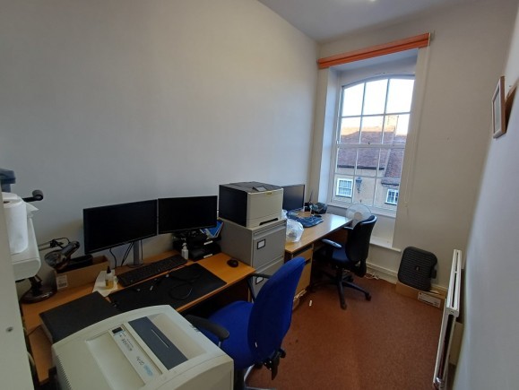 f67c24f9 30fb 43c5 a1c2 98d6595fe994_web