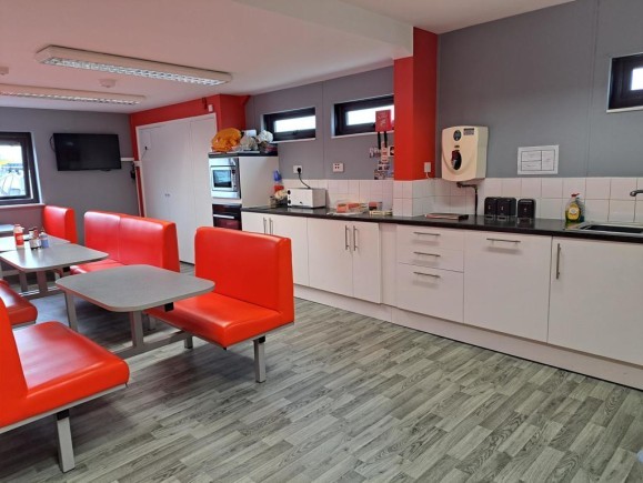 76c6e4ea 806e 4c59 ba7a 4aa502002544_web