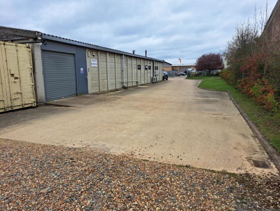 7a979640 b16b 4199 8fcb 1133f243b417_web