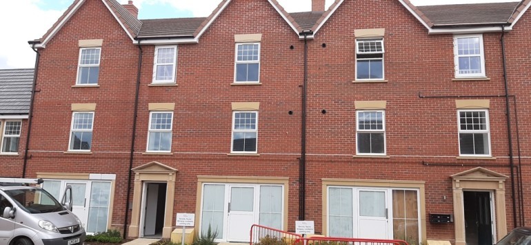 76d78013 7eec 4a0b 98c1 7a9241441f47_web