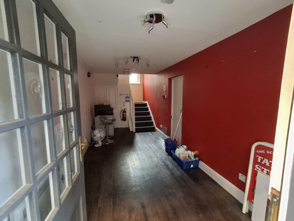 b9878119 b1e8 43c4 850c 48a74826dbe4_web