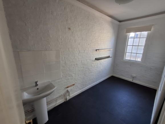 d06ac032 0eb3 4618 8a88 99aca73cdbb1_web