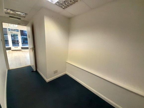 c1708312 b18b 49a3 b237 743dd4e82529