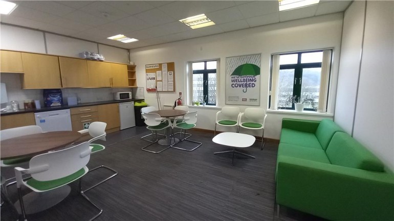 668e9a3e 5120 4815 bbdf 2c6ba4eee3a7_web