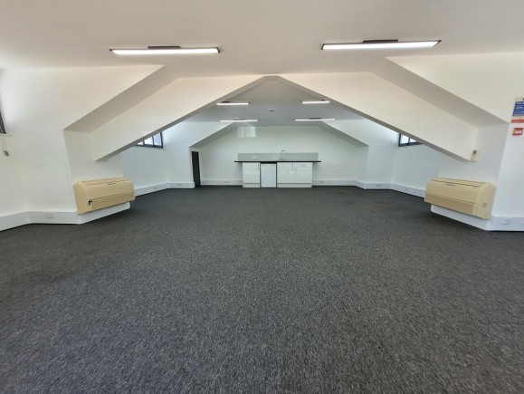 12c00db9 1d6c 4f52 aa9b 65ecc50f0876_web