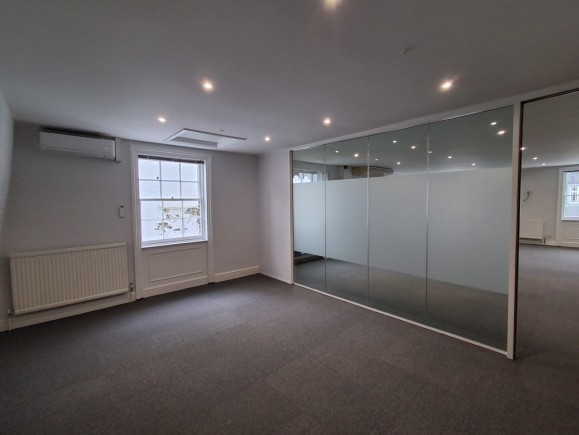 7ecdfa3e ee1c 4417 8112 225079c09365_web