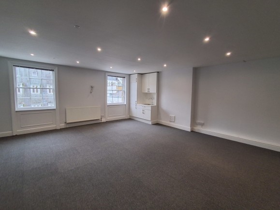 f2b85454 e141 4eb9 bd4e 78dfd8a70e60_web