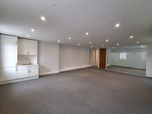 f977dc0e bd5b 4d57 a210 26d6edf817fc_web