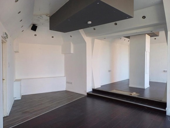 0122217c 025e 40c2 9225 580765d54054_web