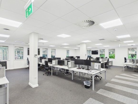 f7fc6ac5 56da 4f17 bab3 80fd70f071fe