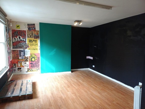 b28f04a9 d968 4aa3 8815 6c33c19324bb_web