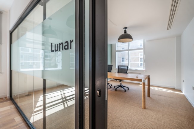 f17dfefb 3173 4581 8f01 6bd6d8a907ff_web