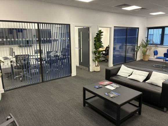 6d2cef94 f1d7 400f 9ff4 00bde4767a33