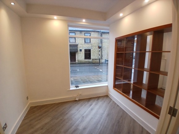 fa781064 f2e9 4383 8b2a 31bd7d54aef5_web