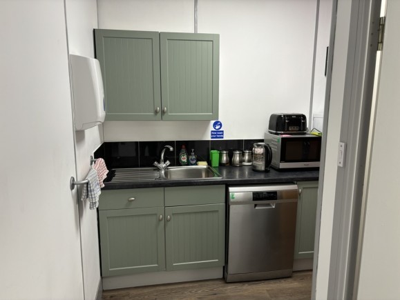 619c99df 91d8 4410 9937 a4f0d46f1a7b_web