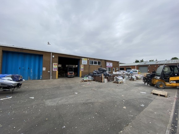 0903335a 43c5 480b bf3d 510367cda255_web