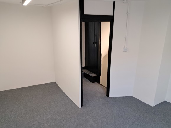 a9f1b997 ccb0 411f 80bc 64727012045f_web