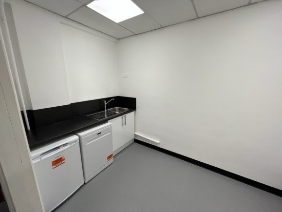 b980d9e2 3e16 4375 bd2f 69f13ad1ad85_web