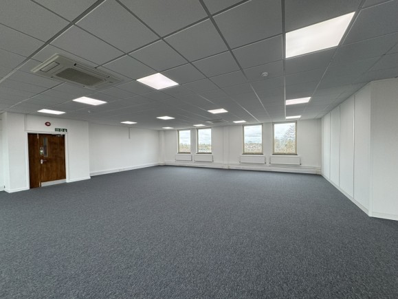 b064caac d675 400a 8bd3 00c9ff7cb935_web