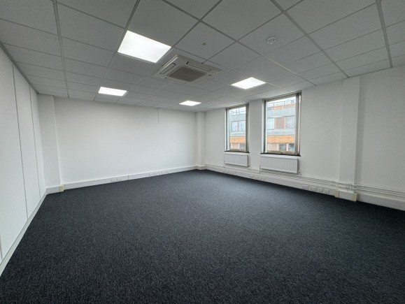 dd99510c 29b9 42fb a946 06c9b9a1cde1_web