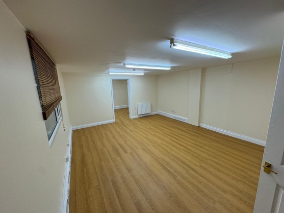 070278ef e537 498d 83ef e0df5ea0078e