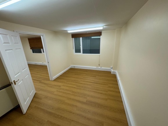 13f30ba0 8870 442d bf1f 3ffe2310e4d6