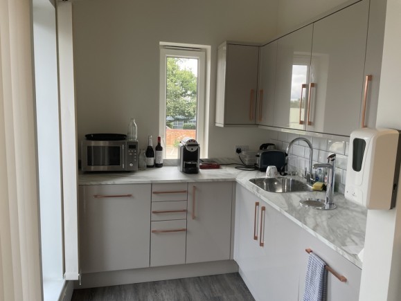 34646c9f e2b1 453e 8eb1 c824a8c0d45f_web