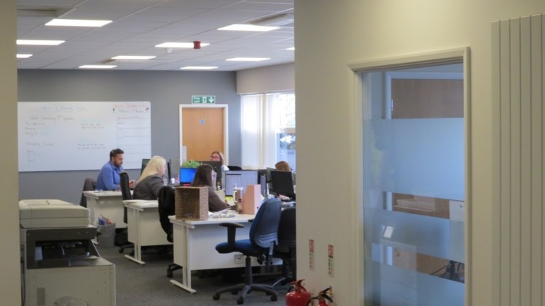 36e6d703 12c0 48c9 803b 4010509c4f8c_web