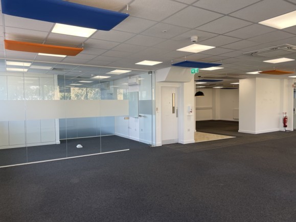 e9f663f9 9513 4b5c 9621 2d3be40c70bc_web