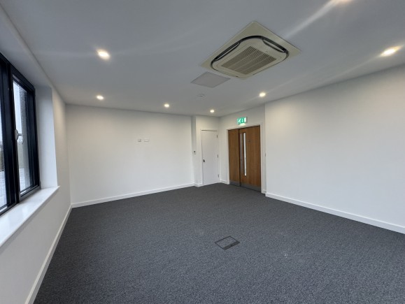 64dcc946 ce5e 4869 808b 4d5864bf1b76