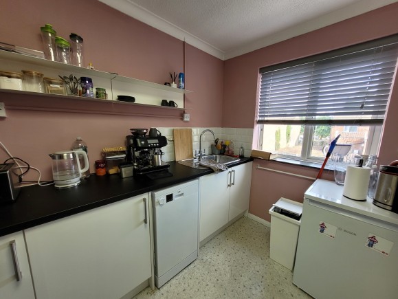 e6ae08f1 797a 45b0 bdb4 f76642fabda3