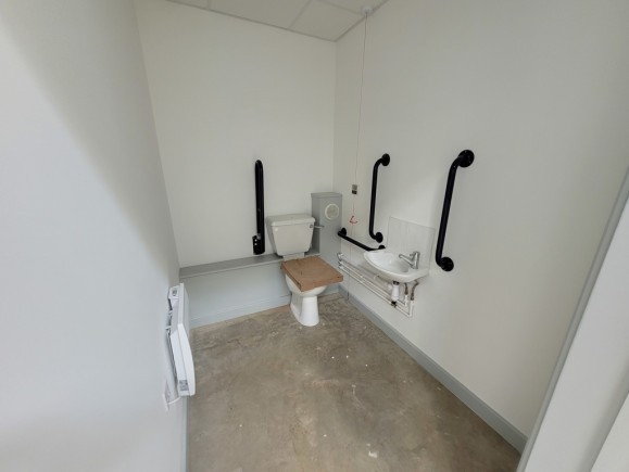 c7fa830a 17aa 41bd bed4 abe5b0c7f197_web