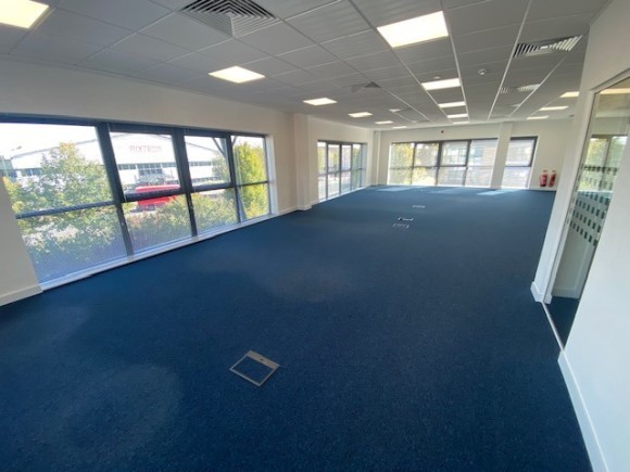 7159b921 50f8 476d beab 86a2aac9ce1a_web