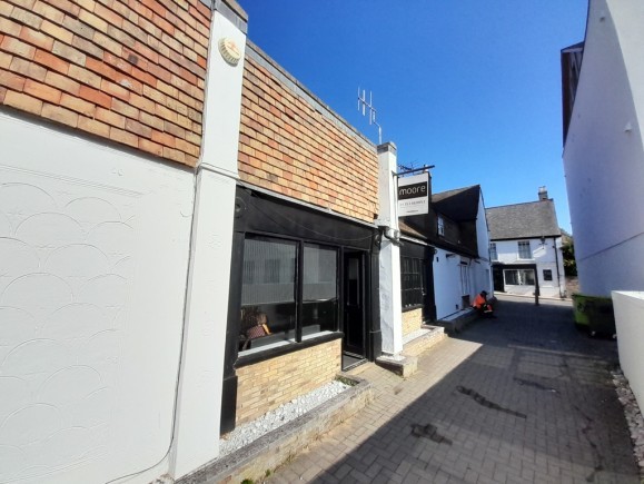 383e402b e8f4 4af9 83ea 7e24302bb1c2_web