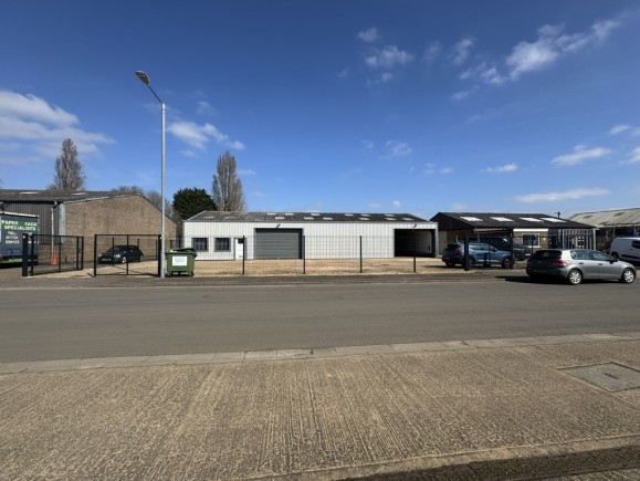 3ded97d5 f0a0 49a3 b37b de2ca3d7a828_web