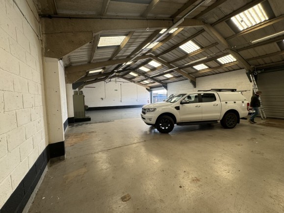 40cb0ecc c726 4336 b94a 315cd2870633_web