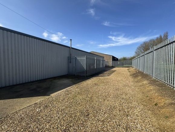 7bdcee1c 0b3a 44aa 8cc3 074efe863614_web