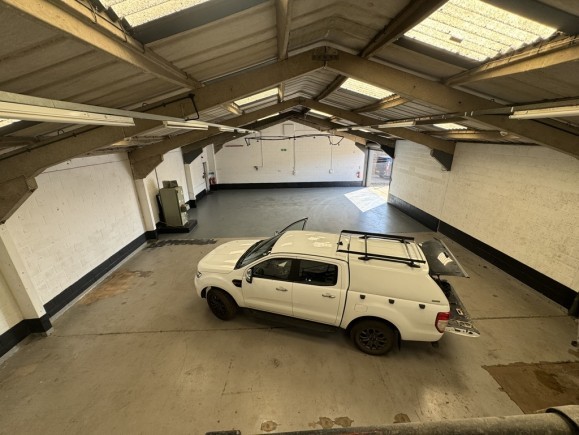 86587569 21e2 4a39 bcbd 32957764db8b_web