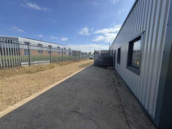 96958092 9cb4 48aa aa99 926868cf05b3_web