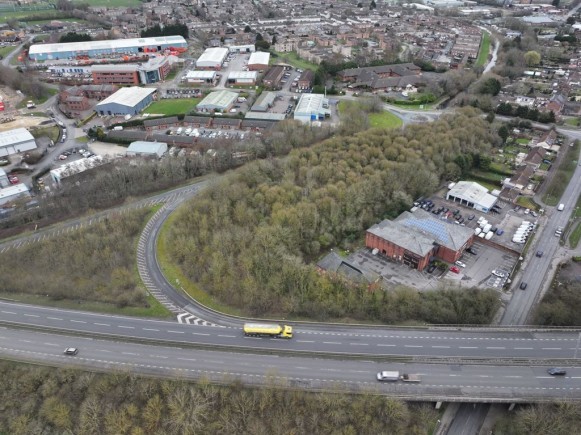 79611211 ac61 404e 93bf 489086aa1f1e_web