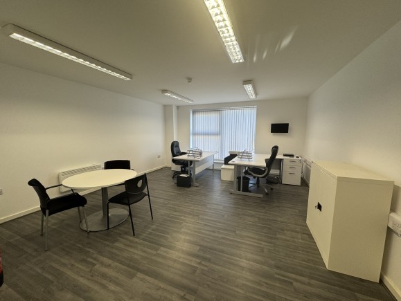 e6003828 1824 41b7 890b 957527acb6d6