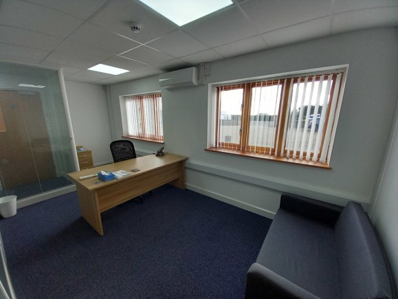 6415f7c9 305a 4850 84b7 6aadab749c08_web