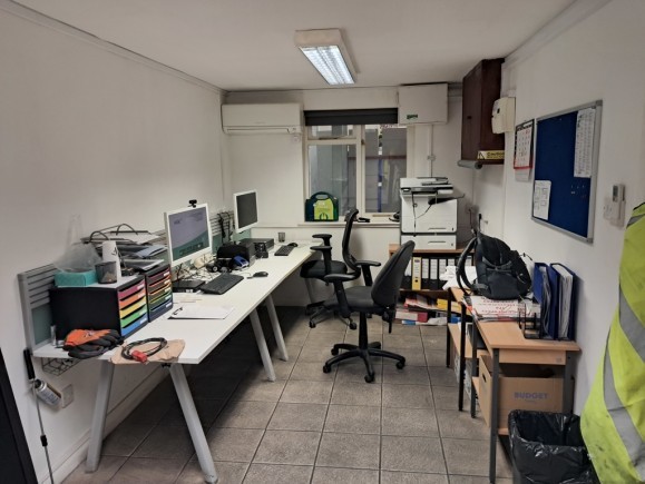 67e7997b d0e5 40c8 be52 dc5f6f59ce00_web