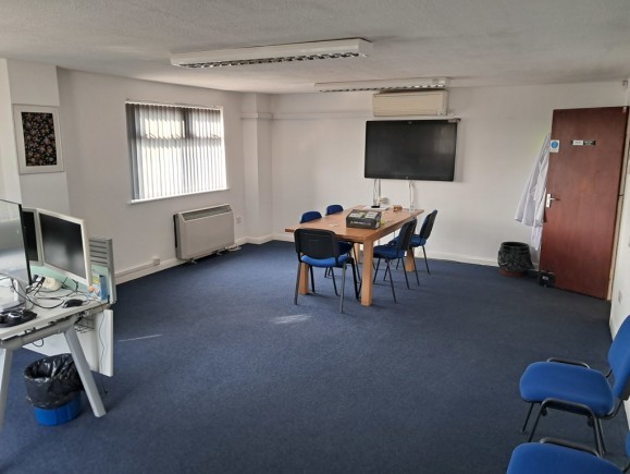 e049d065 9153 4f9c b08c cb90b66d4574_web