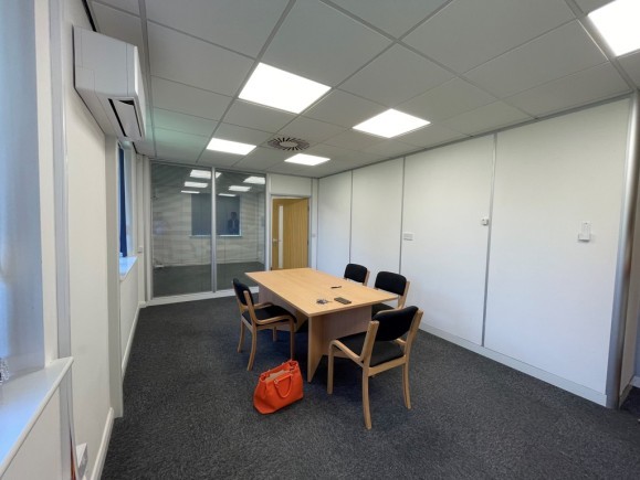 ff3669e3 eb9a 4394 b8d8 47b919cd6395_web