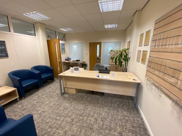 aa8b82c4 3cf3 43bd b74e 3a8ccb11f4d1