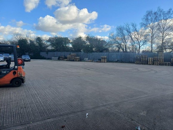 24539522 2feb 4f93 95bf d0de845bf0a4_web