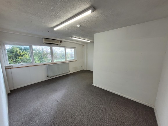 20490091 3802 4af2 b26f d48fb4666b4b_web