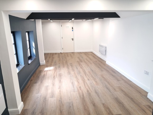 95eb50e5 ab28 40a2 bece 4cd53e47f216_web